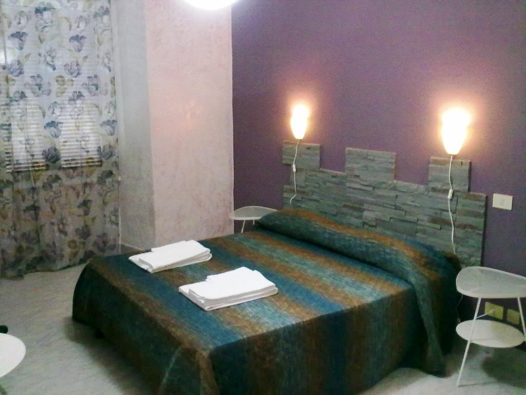 Gigi Holiday Rooms Rzym Zewnętrze zdjęcie