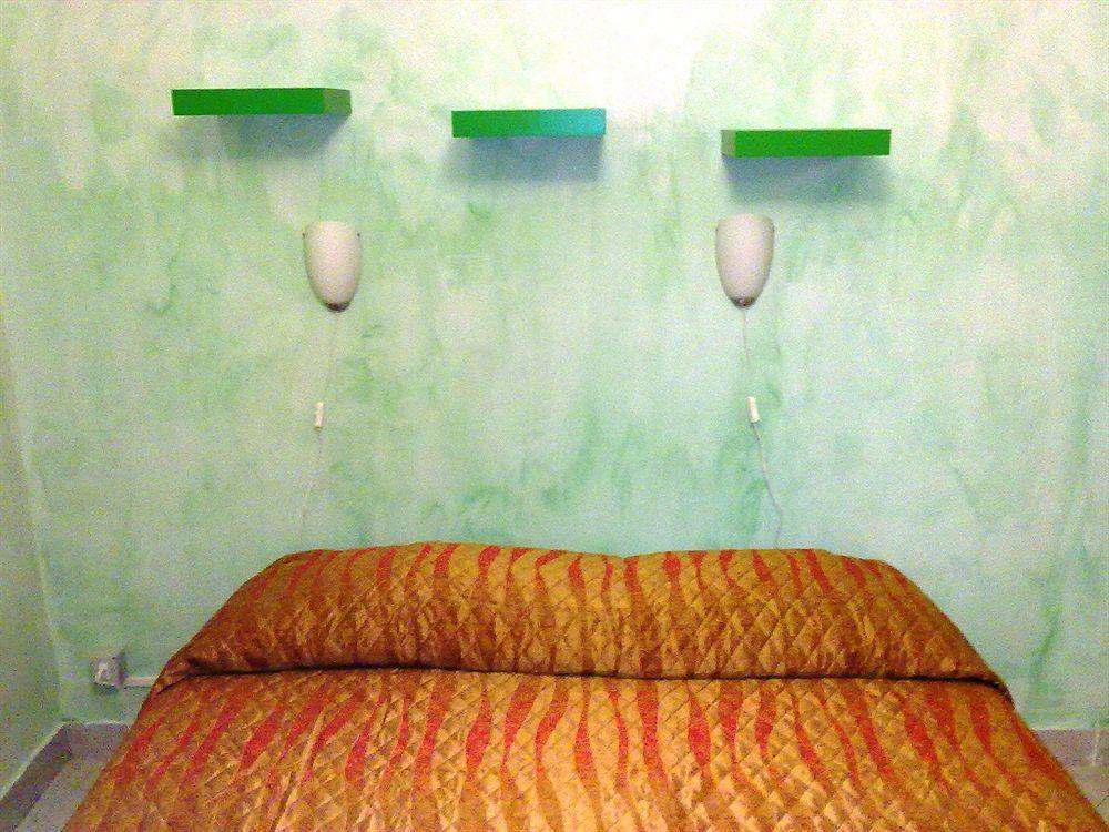 Gigi Holiday Rooms Rzym Zewnętrze zdjęcie