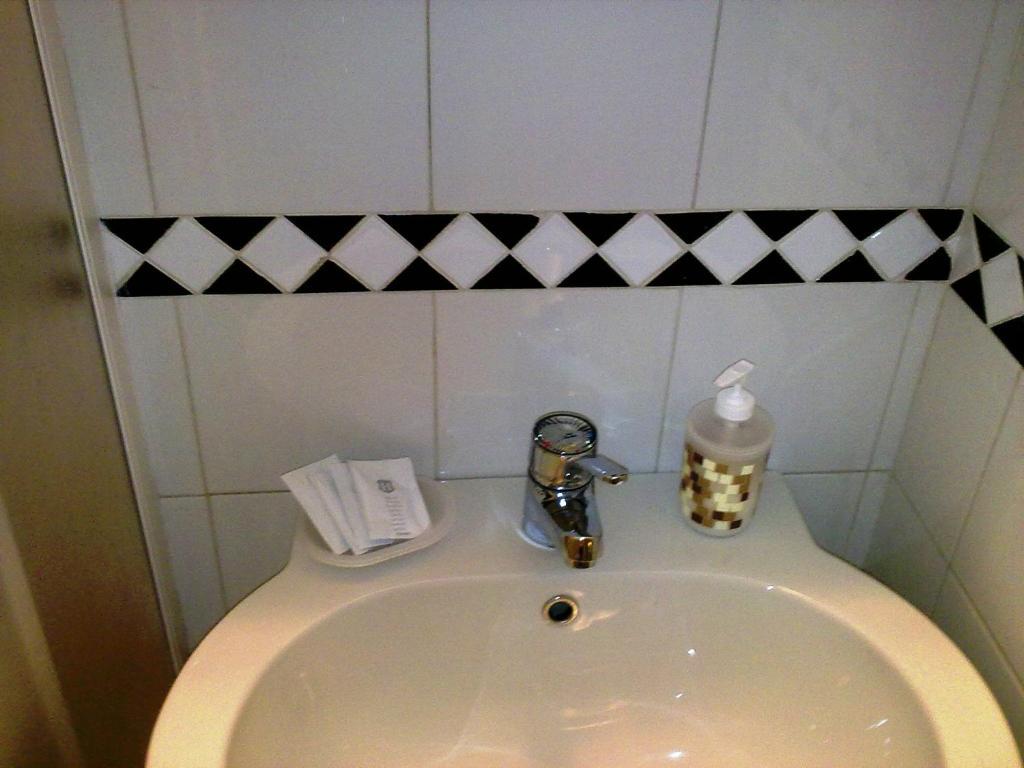 Gigi Holiday Rooms Rzym Zewnętrze zdjęcie