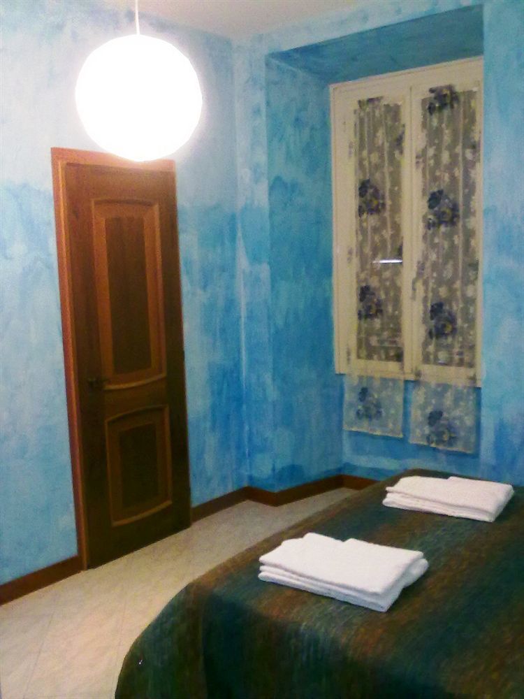 Gigi Holiday Rooms Rzym Zewnętrze zdjęcie