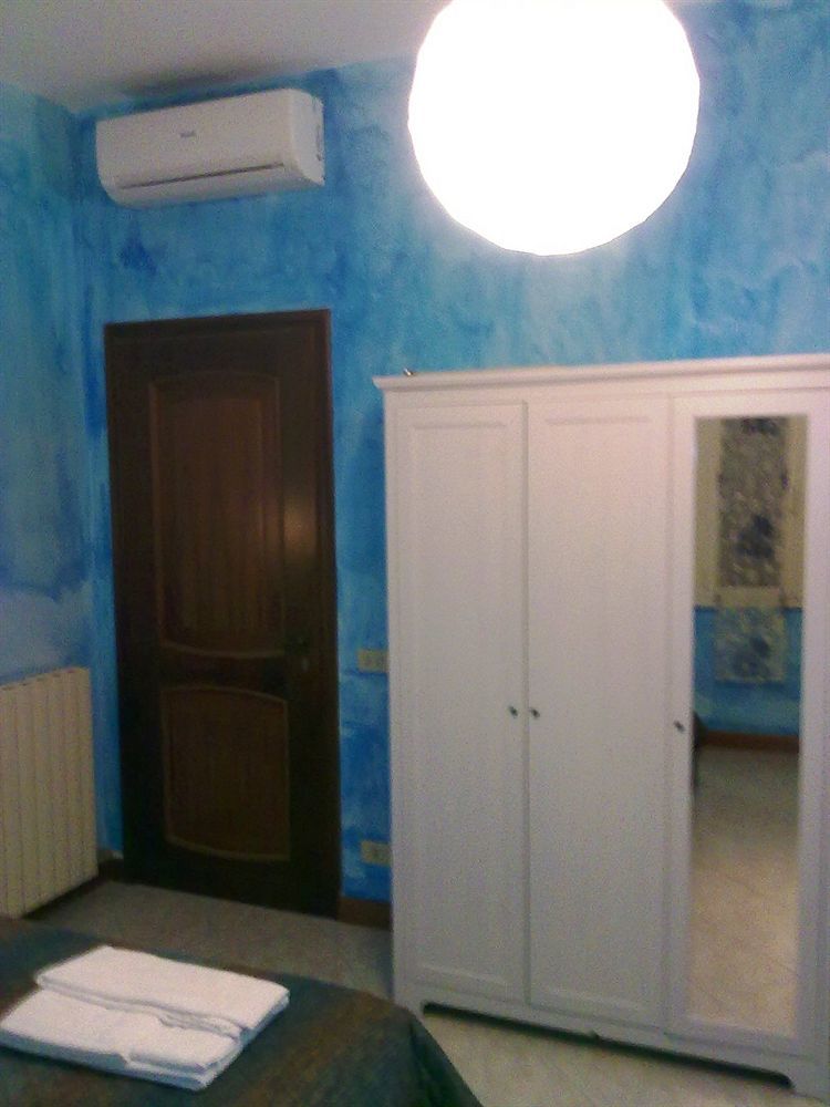 Gigi Holiday Rooms Rzym Zewnętrze zdjęcie