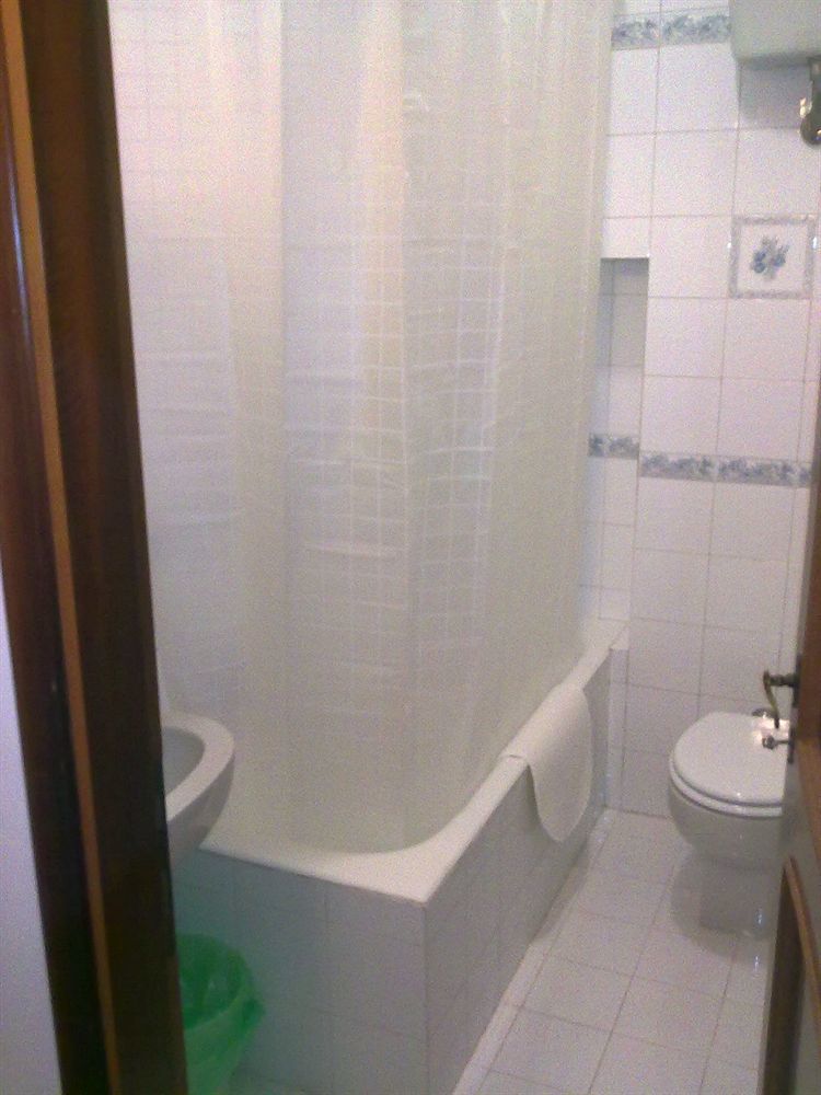 Gigi Holiday Rooms Rzym Zewnętrze zdjęcie