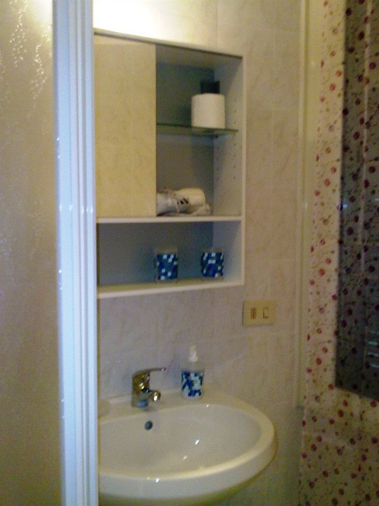 Gigi Holiday Rooms Rzym Zewnętrze zdjęcie
