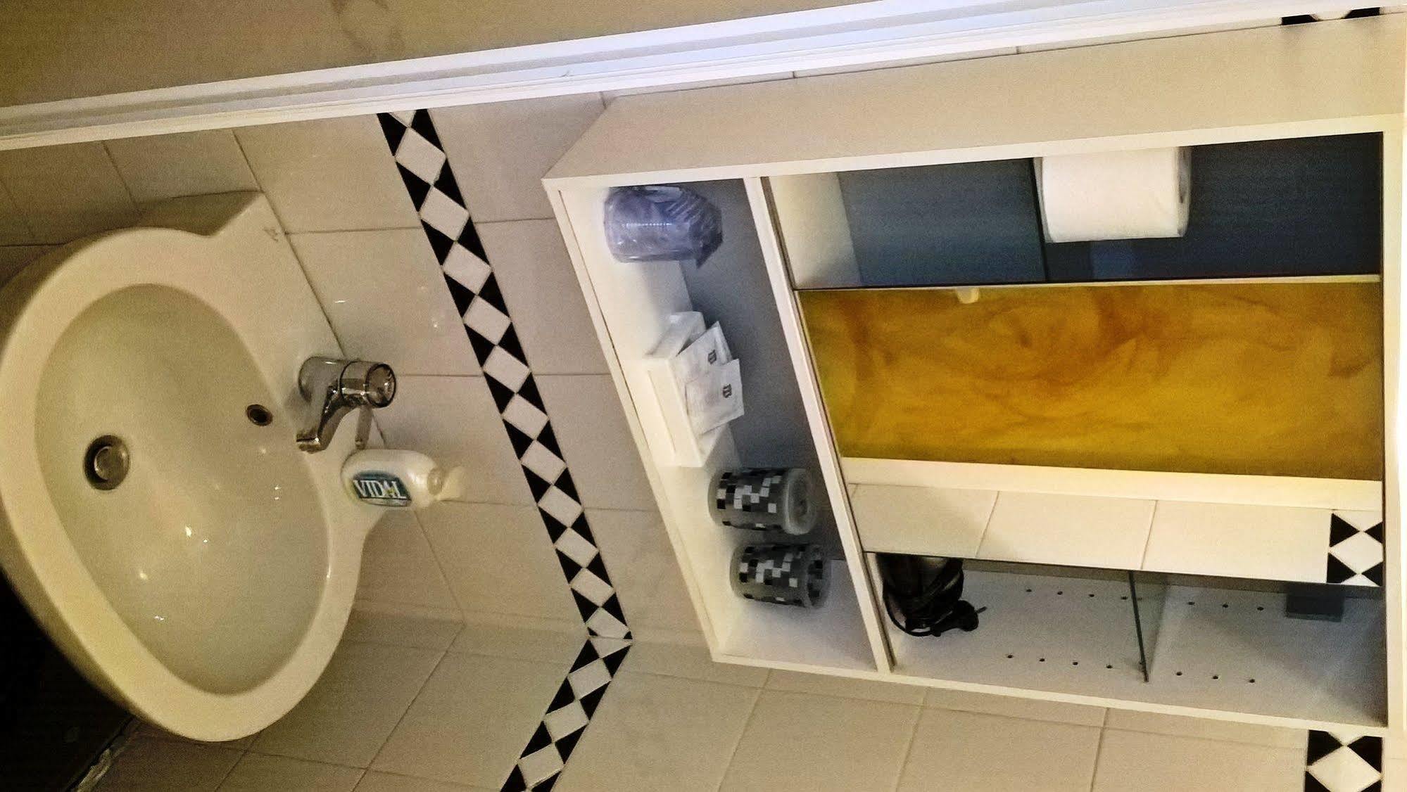 Gigi Holiday Rooms Rzym Zewnętrze zdjęcie