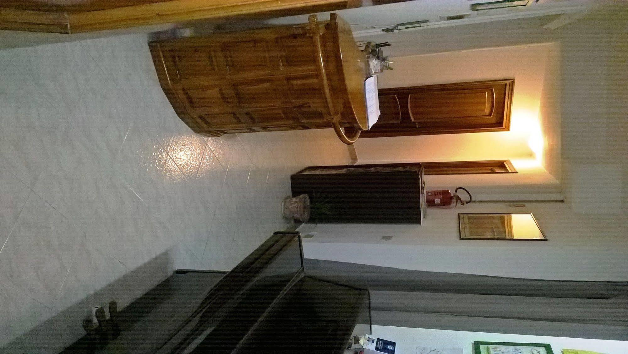 Gigi Holiday Rooms Rzym Zewnętrze zdjęcie