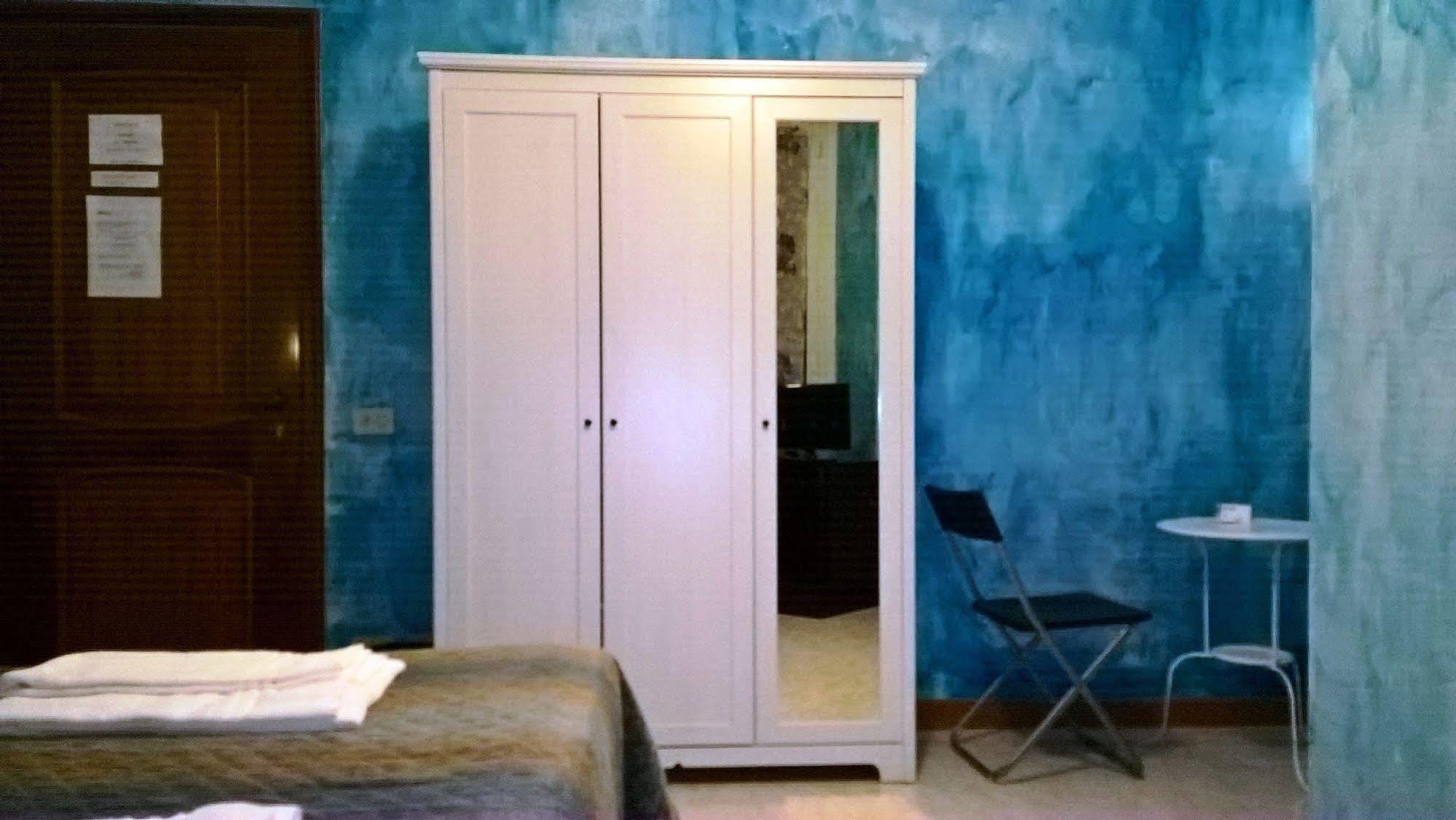 Gigi Holiday Rooms Rzym Zewnętrze zdjęcie