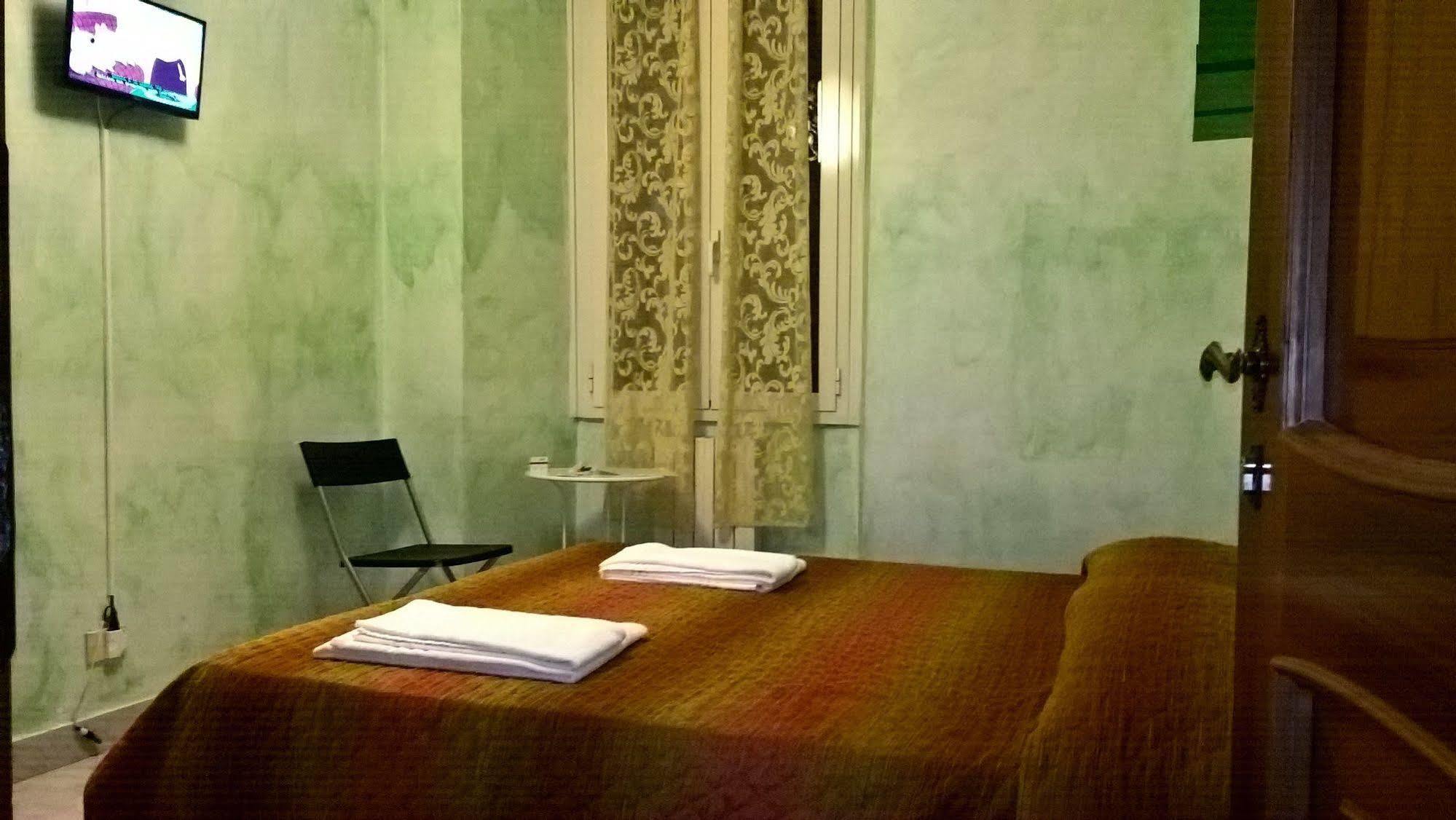 Gigi Holiday Rooms Rzym Zewnętrze zdjęcie